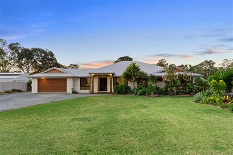 houses for sale burpengary east.